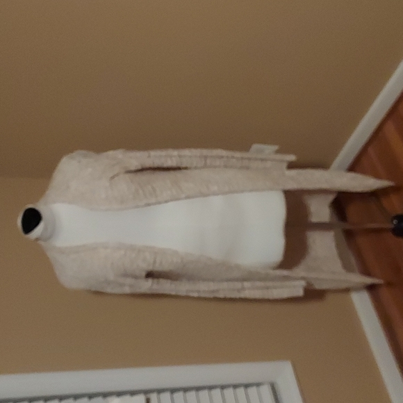 Sweater - Picture 2 of 4